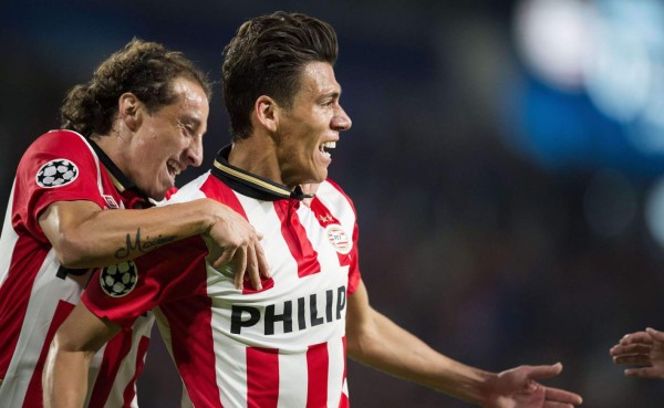 Manchester United defraudó y cae ante el PSV