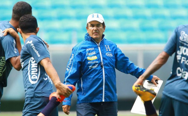 Jorge Luis Pinto: 'Nos encantaría que jugara Neymar'