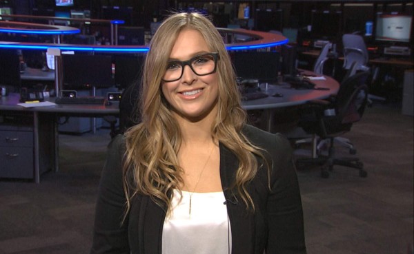 Peleadora Ronda Rousey contestó preguntas 'ardientes'