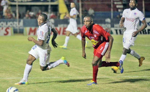 Jugadores que vistieron la camisa de Olimpia sin pena ni gloria