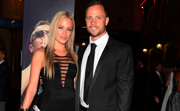 Novia de Pistorius murió en posición defensiva