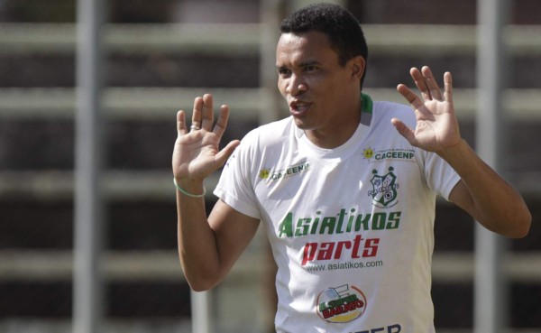 Rambo de León, con posibilidad de jugar en el Strikers de Iván Guerrero