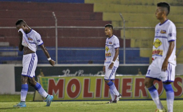 Victoria podría consumar su descenso en el clásico ceibeño ante Vida