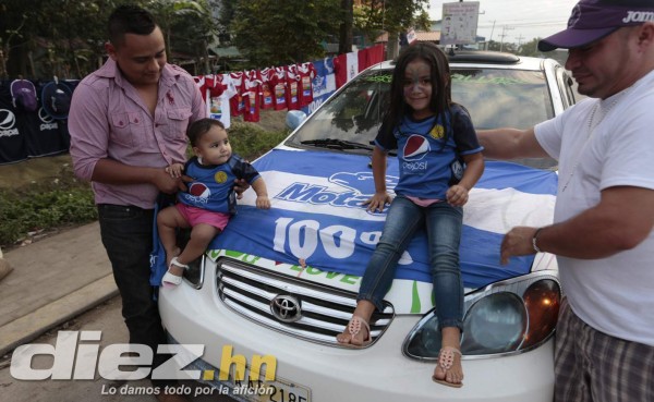 AMBIENTE DE FIESTA EN TOCOA PARA LA FINAL