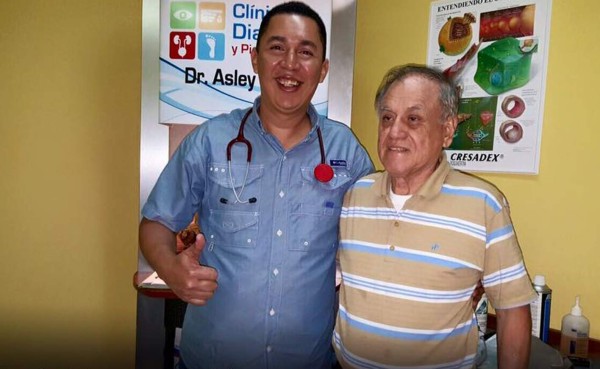 Dan de alta a Chelato Uclés de clínica en Siguatepeque