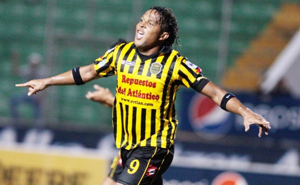 Jugadores especialistas del juego aéreo en Honduras