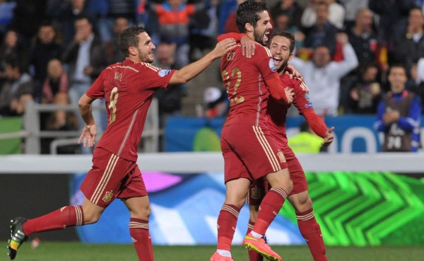 España golea 3-0 a Bielorrusia y da gran paso rumbo a la Euro