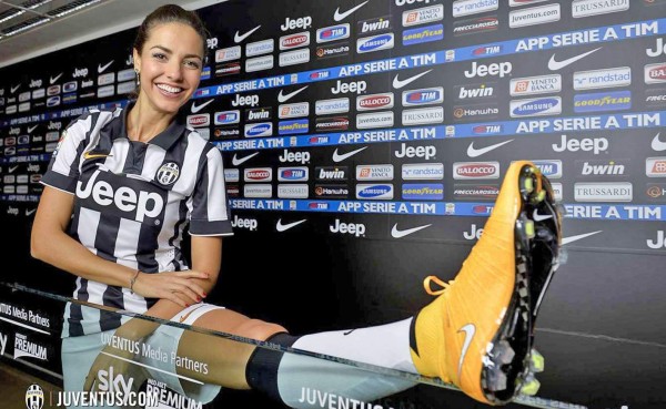 VIDEO: Juventus ficha a Laura Barriales para su canal de TV