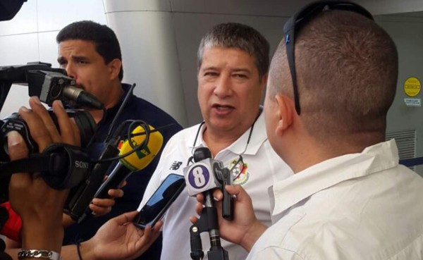 'Bolillo' Gómez: 'Quiero clasificar a Panamá al Mundial y que me hagan una estatua'