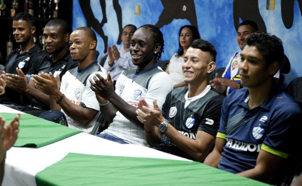 Victoria presenta su plantel para el torneo Apertura