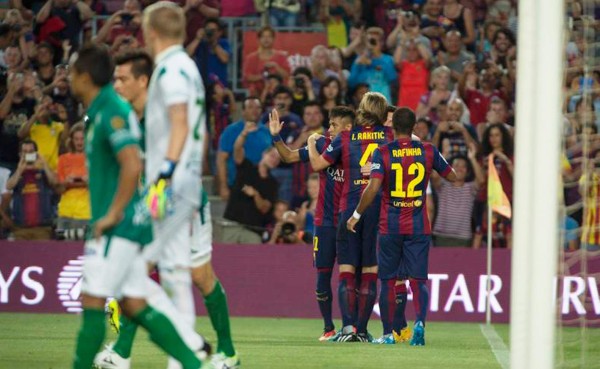Barcelona aplasta al León y se queda con Trofeo Joan Gamper