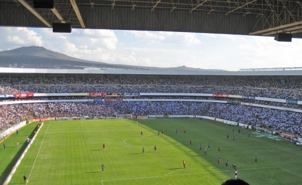 Estadio del Querétaro estará lleno el viernes por posible debut de Ronaldinho
