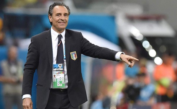 El técnico Cesare Prandelli firmará mañana con el Galatasaray