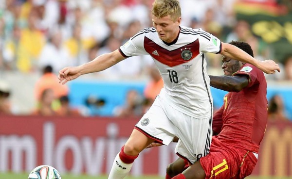 Agente de Toni Kroos niega acuerdo con Real Madrid
