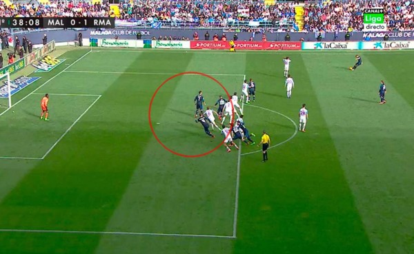 Cristiano Ronaldo le anota el Málaga en clara posición adelantada