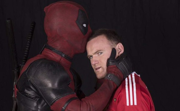 Deadpool, el súperhéroe que sueña con jugar en el Manchester United