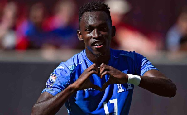 Olimpia guarda silencio y no quiere hablar del futuro de Alberth Elis