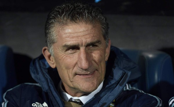 Edgardo Bauza dice que Messi está dolorido y no asegura su presencia ante Venezuela