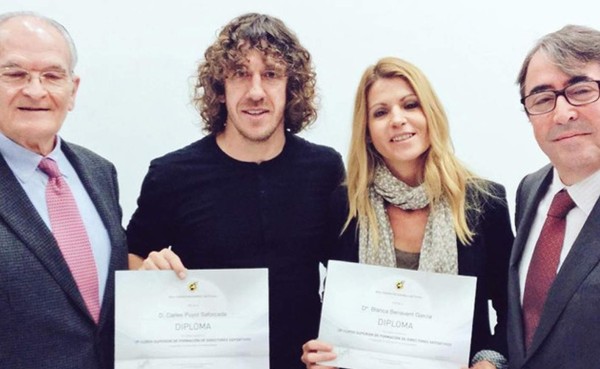 Carles Puyol consigue título de Director Deportivo