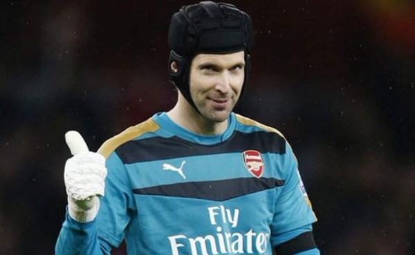 Petr Cech deja sin Guante de Oro a David De Gea en la Premier League
