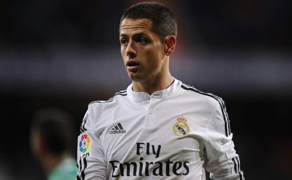 'Chicharito' calienta más banca en el Madrid que en Manchester United