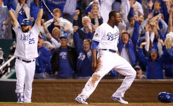 Los Royals vencen a los Azulejos de Toronto y van a la Serie Mundial