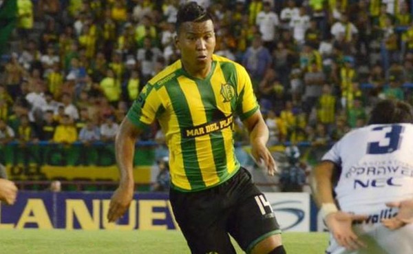 Secuestran y asaltan a futbolista colombiano en Argentina