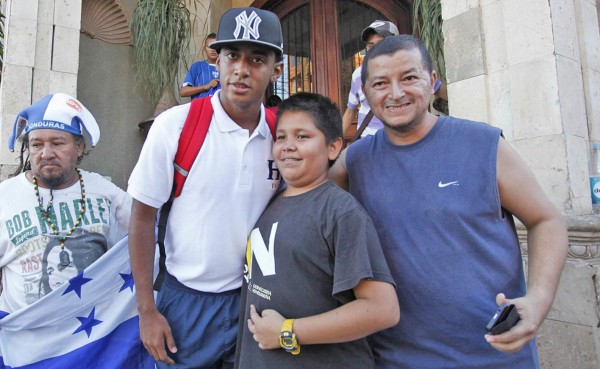 Anthony 'Choco' Lozano no va ni uniformado ante México