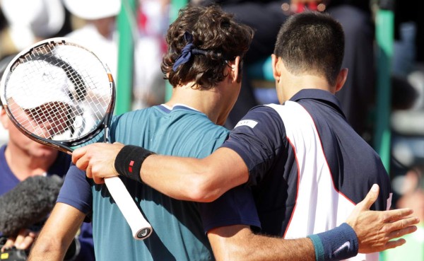 Federer acaba con Djokovic y jugará la final de Montecarlo