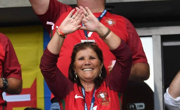 Madre de Ronaldo: 'En el fútbol no se trata de hacer daño al rival'