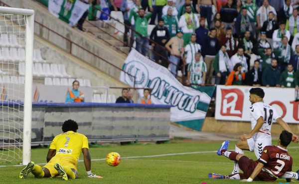 Jona Mejía anota su tercer gol con el Albacete en la Liga Adelante de España