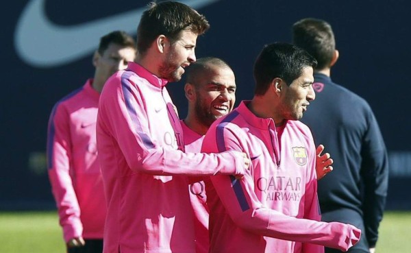 VIDEO: A Piqué no le gustó un reclamo de Mascherano en pleno entrenamiento