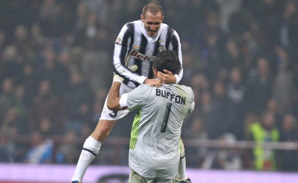 Buffon y Chiellini renuevan contrato con la Juventus