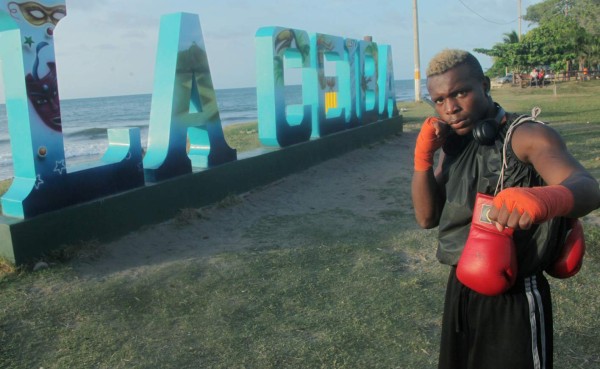 'Escorpión' Ruiz: 'Quiero pelear con gimnaso lleno'