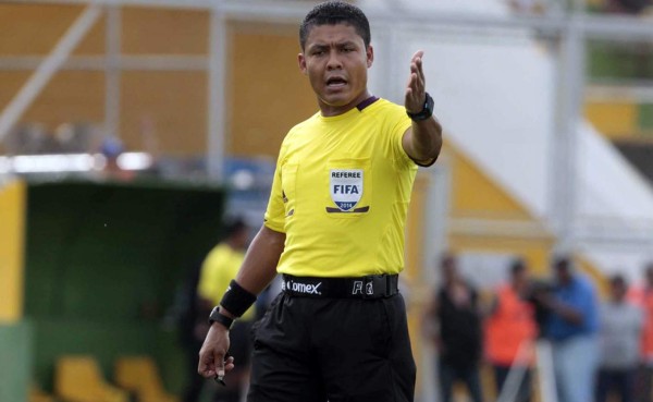 Amando Castro es designado árbitro reserva para Rusia 2018