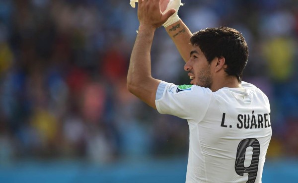 Adidas anuncia que seguirá trabajando con Luis Suárez