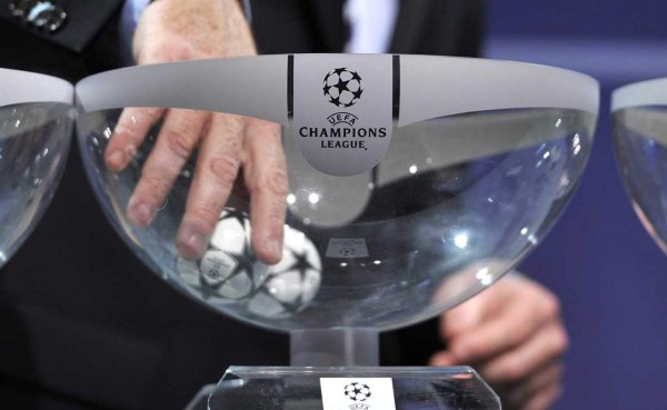 Blatter explica cómo se amañan los sorteos y la Uefa se enardece