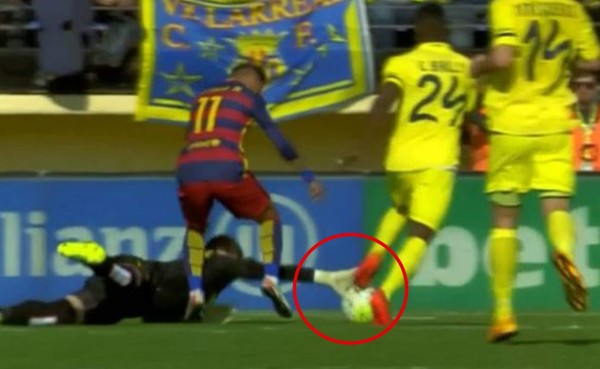 Polémica: Regalan un penal que nunca fue a Neymar y al Barcelona
