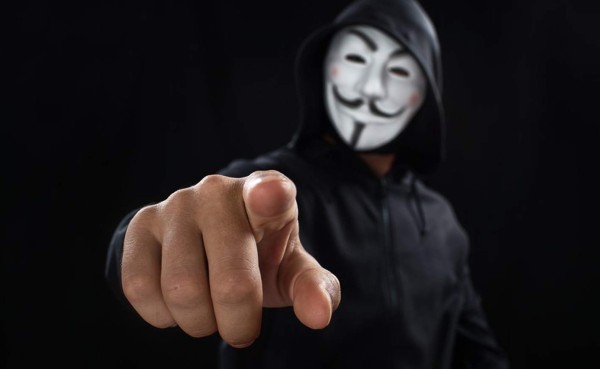 Arranca juicio contra miembros de Anonymous por bloquear web Congreso