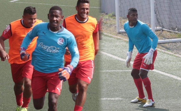 Romell Quioto y Carlo Costly la hacen de porteros en el Olimpia