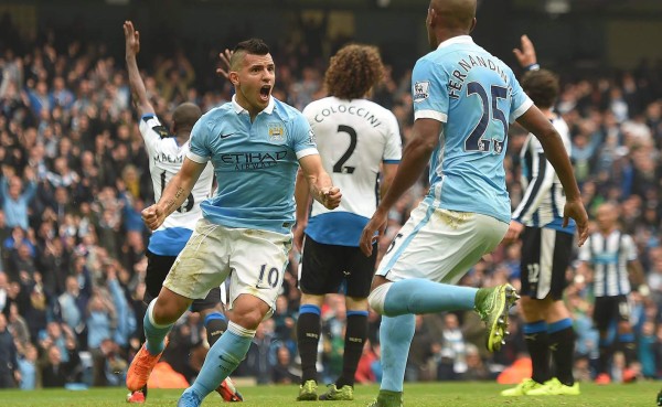 El 'Kun' Agüero hace su repóker con el Manchester City
