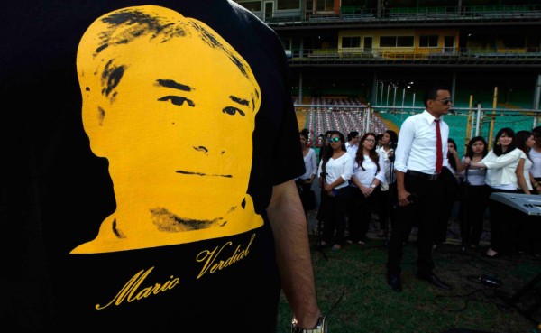 VIDEO: Real España rinde homenaje al extinto presidente Mario Verdial