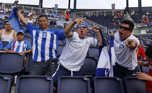 Afición de Honduras en Kansas culpa a los jugadores del fracaso