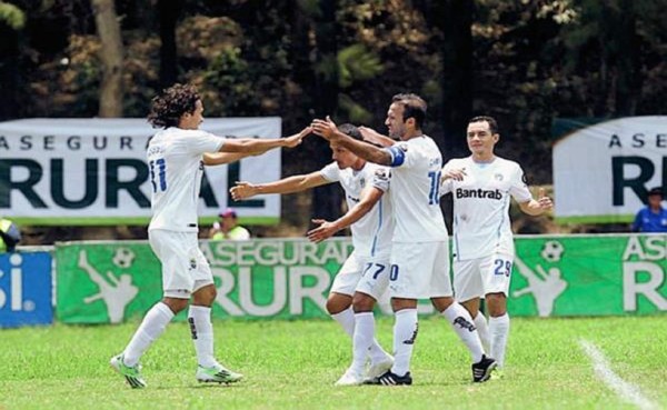 Comunicaciones da de baja a cinco futbolistas tras su eliminación