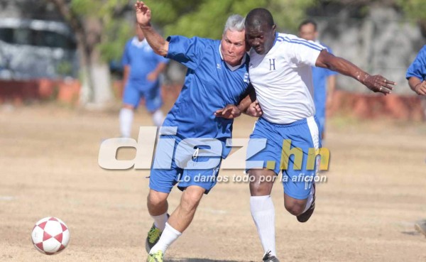 Así fue el partido entre leyendas entre Honduras y El Salvador en Alianza, Valle