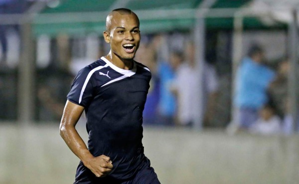 Juan José Ocampo: 'El gol va para mi pueblo de Juticalpa'