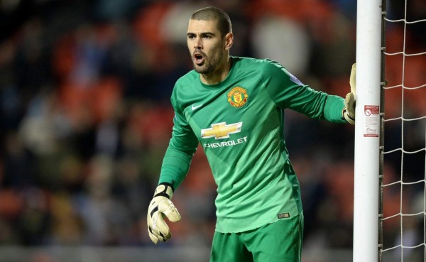Víctor Valdés confirma su salida del Manchester United