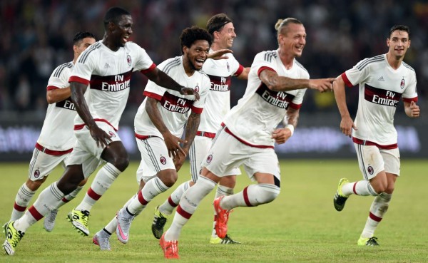 VIDEO: Golazo de Mexes le da triunfo al Milan ante Inter