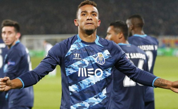 Danilo agradece 'las vibraciones positivas' de los hinchas del Porto