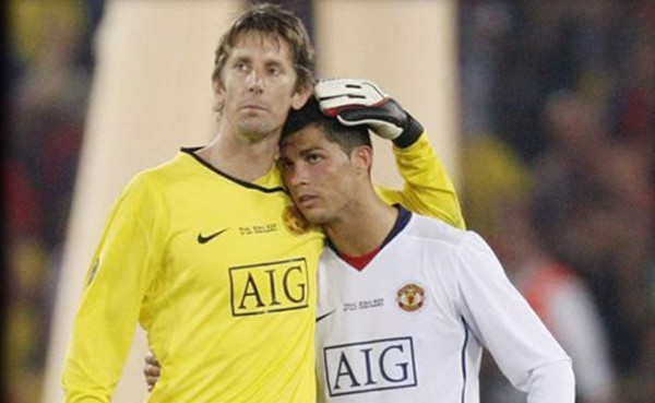 Van der Sar: 'Espero que Cristiano esté en forma para la vuelta ante el City'